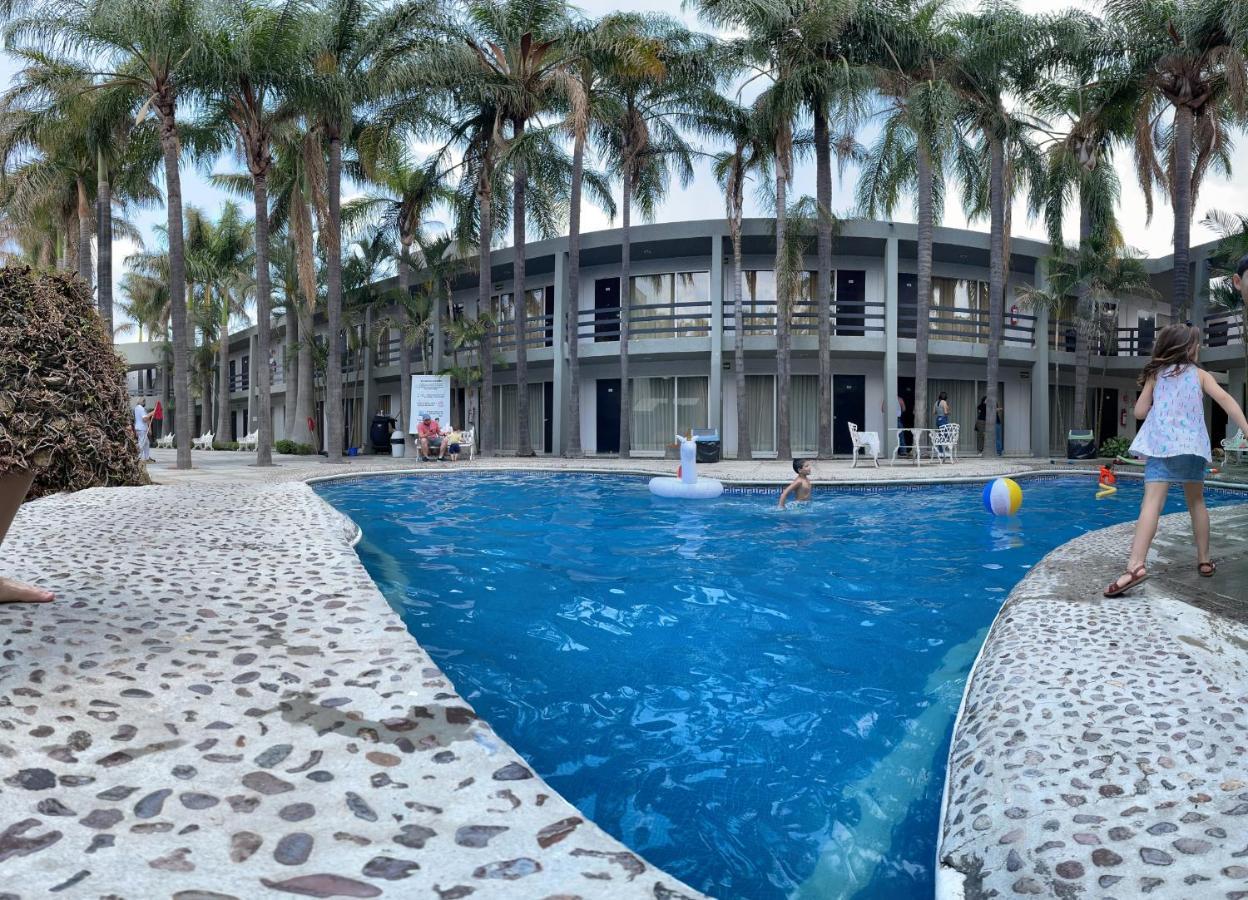 Hotel Suites Del Real Zapopan Exterior foto